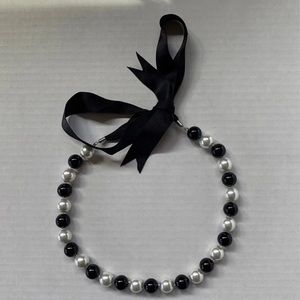 Black and white pearl-style necklace